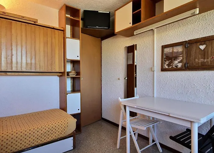 아파트 Cosy Au Pied Des Pistes Pour 2 Personnes - Fr-1-455-161 라 플라뉴